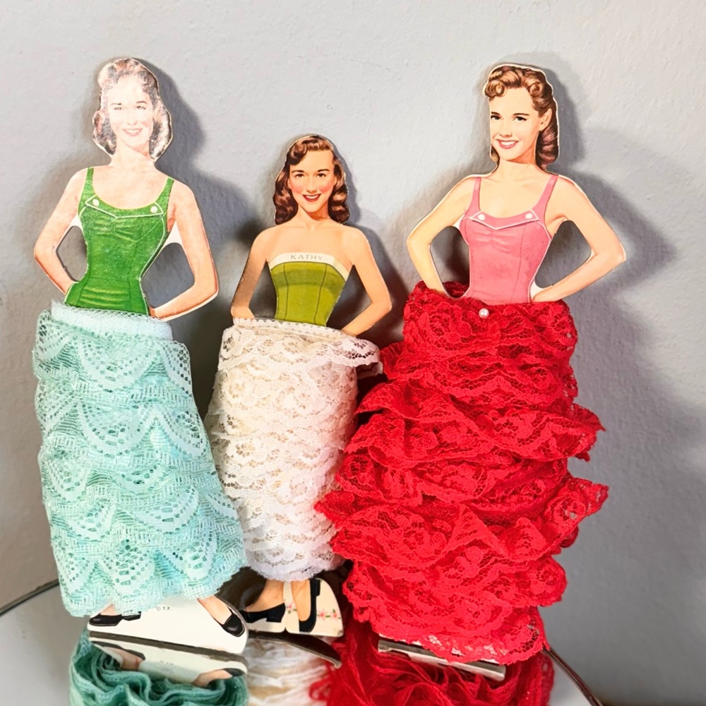 Vintage Ribbon Spun on Vintage Cardboard Dolls - Picture 2 of 6